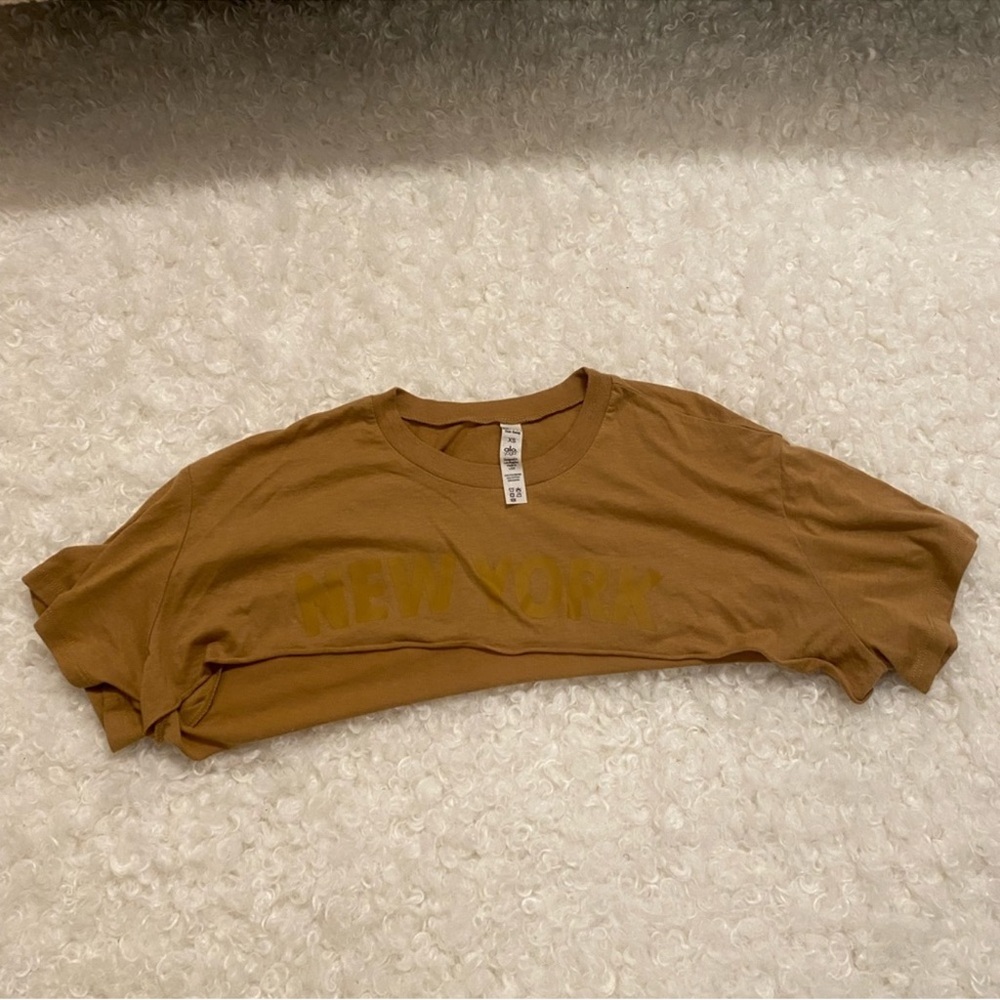 ALO Yoga Tan Layered Crop Top - Picture 2 of 4